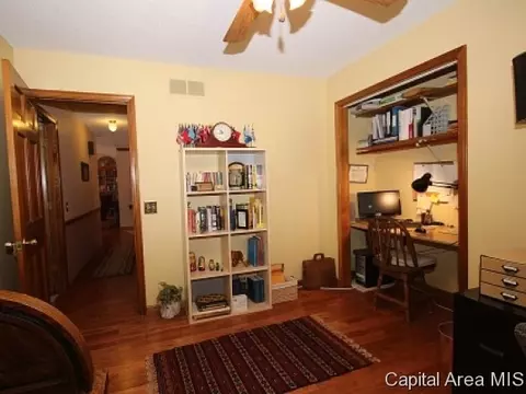 604 N Durkin Dr, Springfield, IL 62702 photo 12