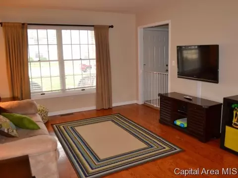 2541 Charlack, Springfield, IL 62704 photo 4