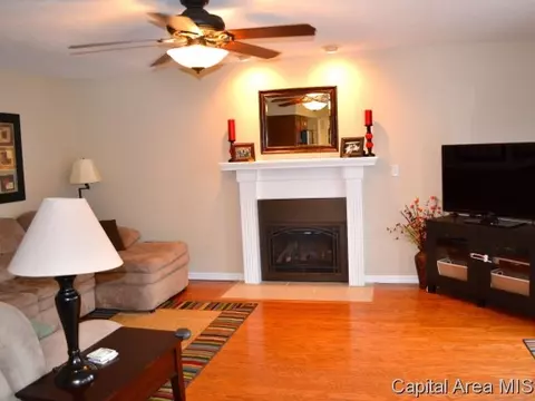 2541 Charlack, Springfield, IL 62704 photo 2