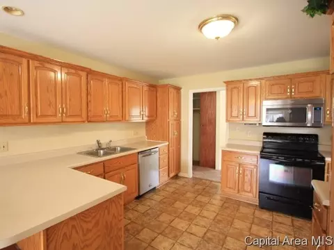 623 Kenyon, Springfield, IL 62704 photo 6