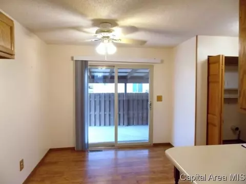 306 E Sycamore, Thayer, IL 62689 photo 2