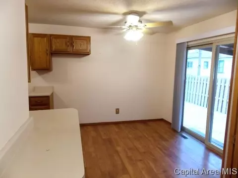 306 E Sycamore, Thayer, IL 62689 photo 3