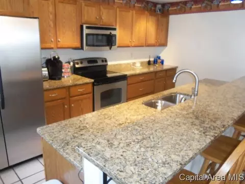 4512 Venetian Dr, Springfield, IL 62703 photo 9