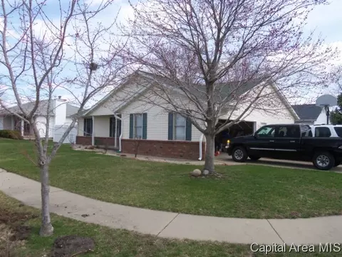 4512 Venetian Dr, Springfield, IL 62703 photo 2