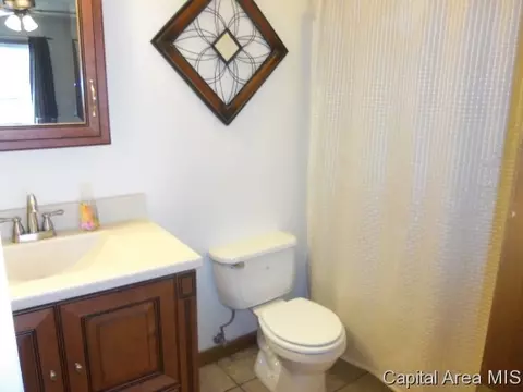 4512 Venetian Dr, Springfield, IL 62703 photo 13