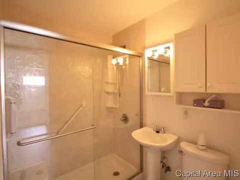 41 Nottingham, Springfield, IL 62704 photo 10