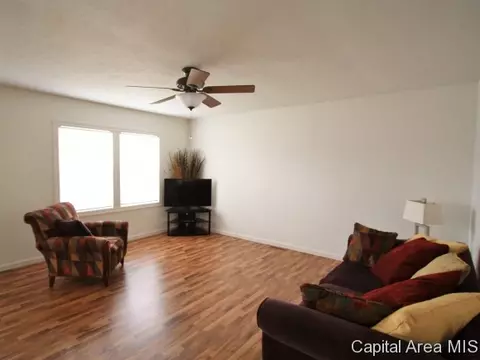 41 Nottingham, Springfield, IL 62704 photo 3