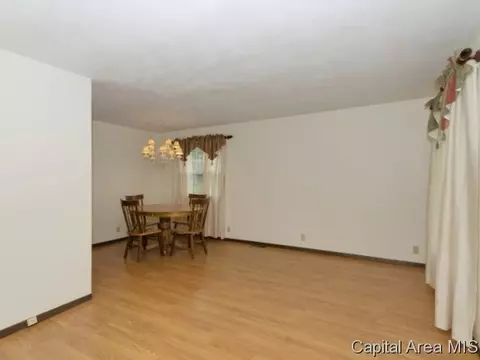 4 Carlsbad Ct, Springfield, IL 62712 photo 4