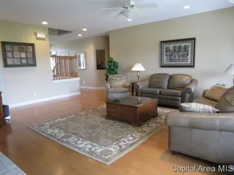 4701 Wildcat Run, Springfield, IL 62711 photo 2