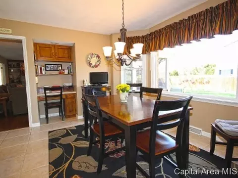 1305 Pine Valley Ct, Springfield, IL 62704 photo 9