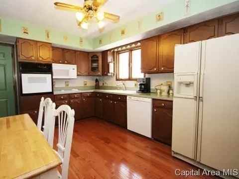 2316 Grinnell Dr, Springfield, IL 62704 photo 6