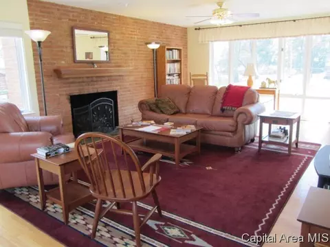 6 Pajim Ln, Springfield, IL 62711 photo 2