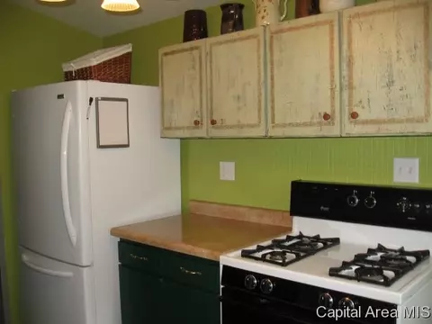 614 Kenyon Dr, Springfield, IL 62704 photo 9