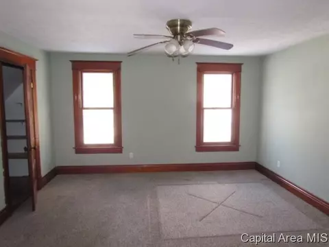 917 N 3rd St, Springfield, IL 62702 photo 5
