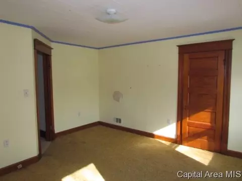 917 N 3rd St, Springfield, IL 62702 photo 2