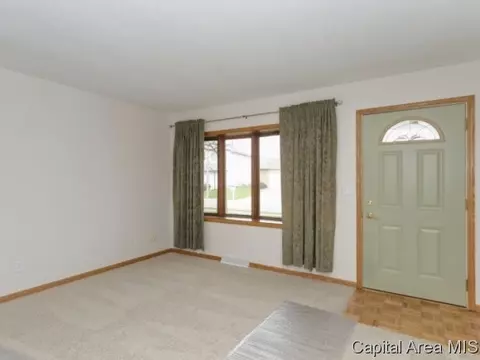 3101 Angelo, Springfield, IL 62707 photo 2