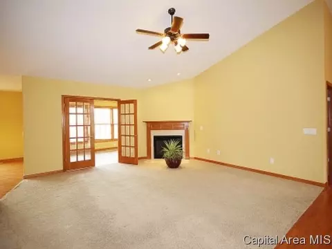 7401 Wentworth Dr, Springfield, IL 62711 photo 6