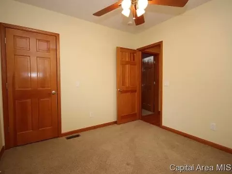 7401 Wentworth Dr, Springfield, IL 62711 photo 17