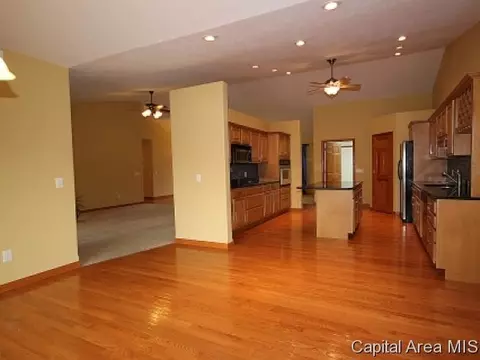 7401 Wentworth Dr, Springfield, IL 62711 photo 9