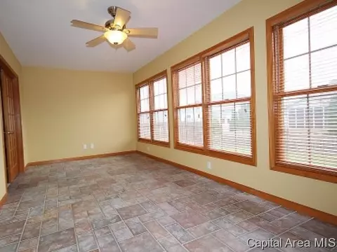 7401 Wentworth Dr, Springfield, IL 62711 photo 10