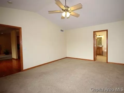 7401 Wentworth Dr, Springfield, IL 62711 photo 18