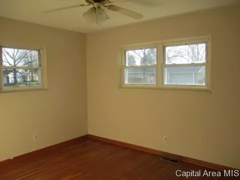 24 Birch Dr, Chatham, IL 62629 photo 9
