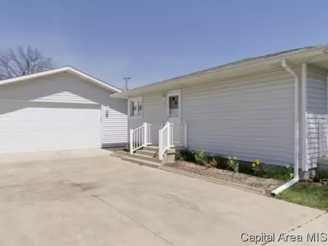 7 Karl Ln, Springfield, IL 62702 photo 3