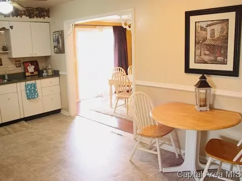 1800 Fairfield Dr, Springfield, IL 62702 photo 6