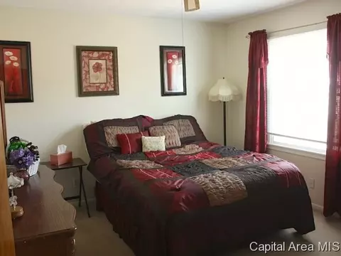 1800 Fairfield Dr, Springfield, IL 62702 photo 9