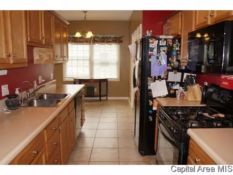 112 Resina Dr, Springfield, IL 62703 photo 4