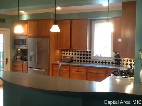 1336 Bates, Springfield, IL 62704 photo 6