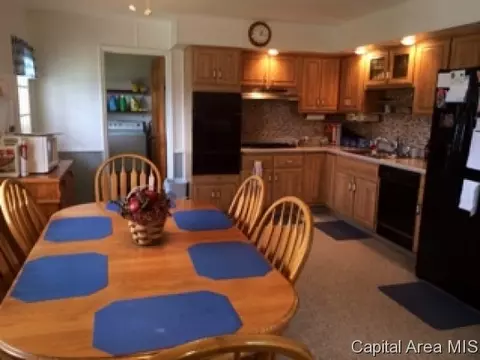 2571 Tozer Rd, Springfield, IL 62707 photo 6