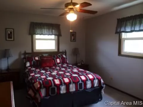 2571 Tozer Rd, Springfield, IL 62707 photo 8