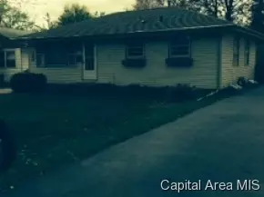 1813 W Iles Ave, Springfield, IL 62704 photo 1