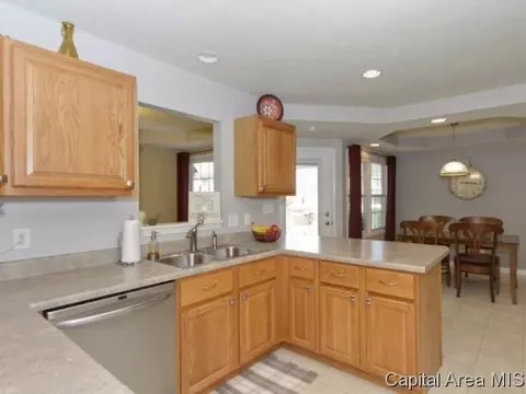 3700 Carney, Springfield, IL 62712 photo 17