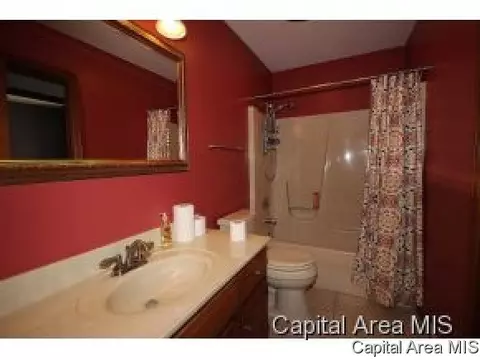 320 Old Tippecanoe Dr, Springfield, IL 62711 photo 4