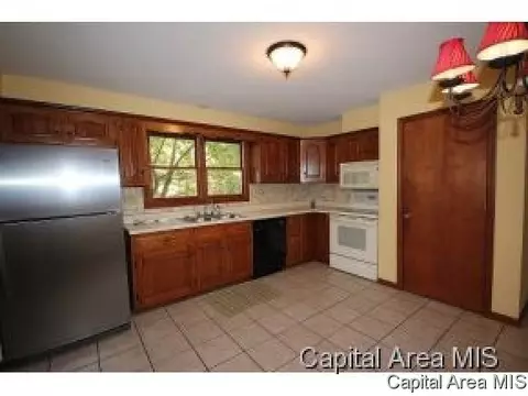 320 Old Tippecanoe Dr, Springfield, IL 62711 photo 2
