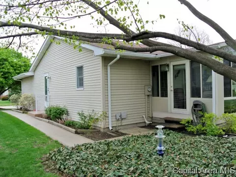 408 Barons Rd, Springfield, IL 62704 photo 5
