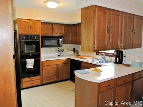 408 Barons Rd, Springfield, IL 62704 photo 12