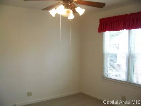 2233 S 1st, Springfield, IL 62704 photo 8