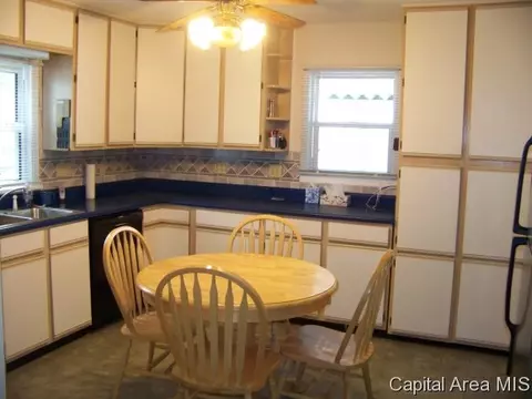2233 S 1st, Springfield, IL 62704 photo 11