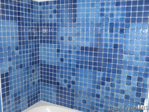 2400 E Dover Dr, Springfield, IL 62703 photo 7