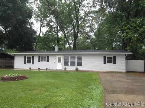 2400 E Dover Dr, Springfield, IL 62703 photo 2