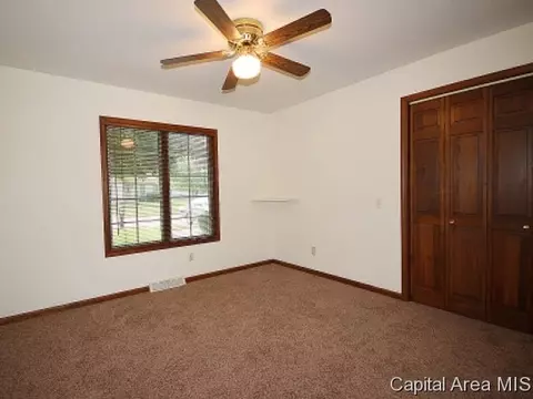 104 Resina Dr, Springfield, IL 62703 photo 12