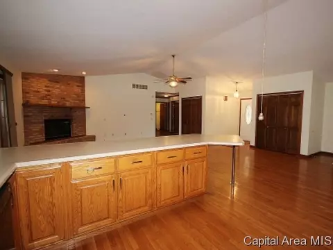 104 Resina Dr, Springfield, IL 62703 photo 7