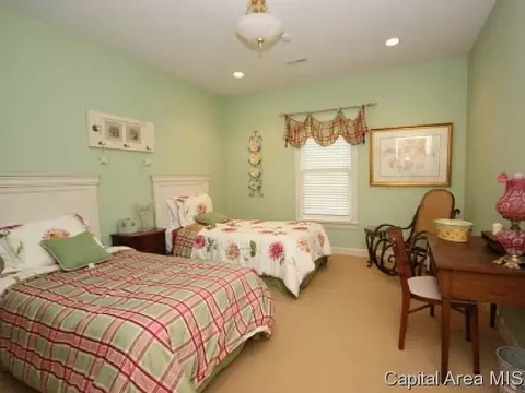 1637 Hoechester Rd, Springfield, IL 62712 photo 12