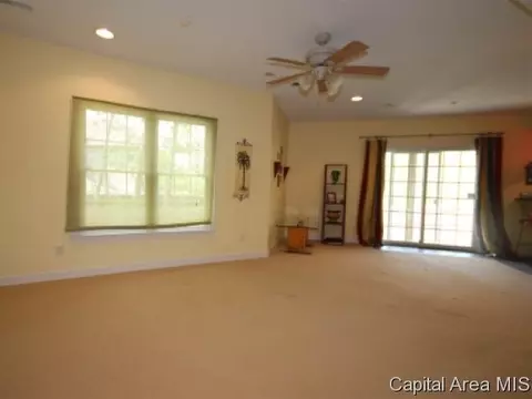 1637 Hoechester Rd, Springfield, IL 62712 photo 10