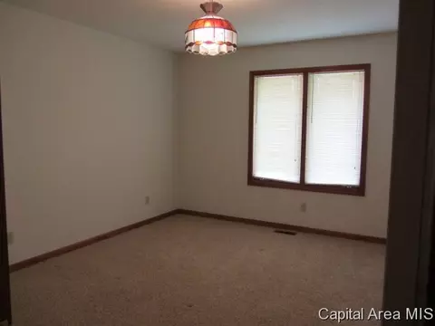 1900 Halifax, Springfield, IL 62703 photo 17