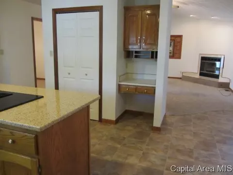 1900 Halifax, Springfield, IL 62703 photo 4