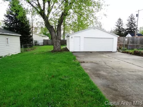 2840 S 3rd St, Springfield, IL 62703 photo 5